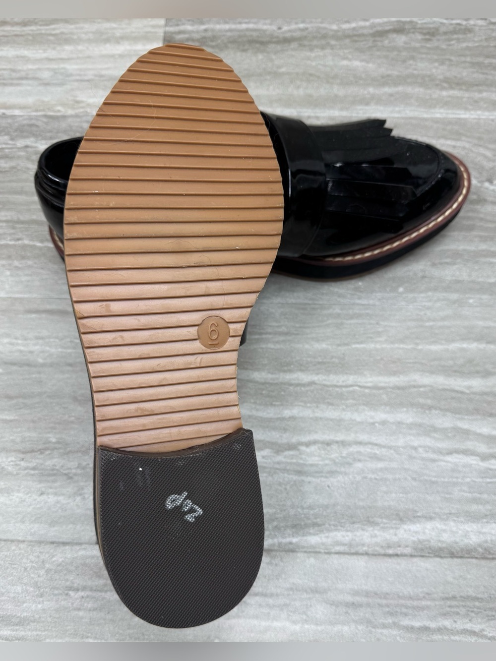 NEW American Eagle Outfitters Black Patent Platform Tassel Loafers Size 6 - Picture 11 of 14